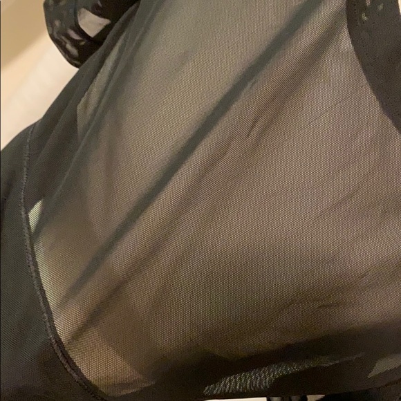 Half sheer Lululemon top - Picture 2 of 6